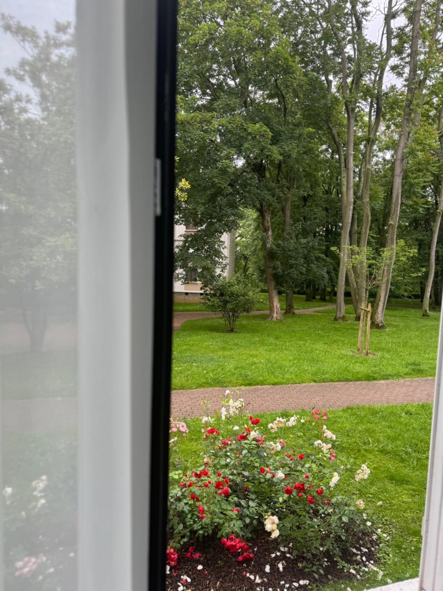Une Chambre Dans Un Appartement Ablon-sur-Seine Buitenkant foto